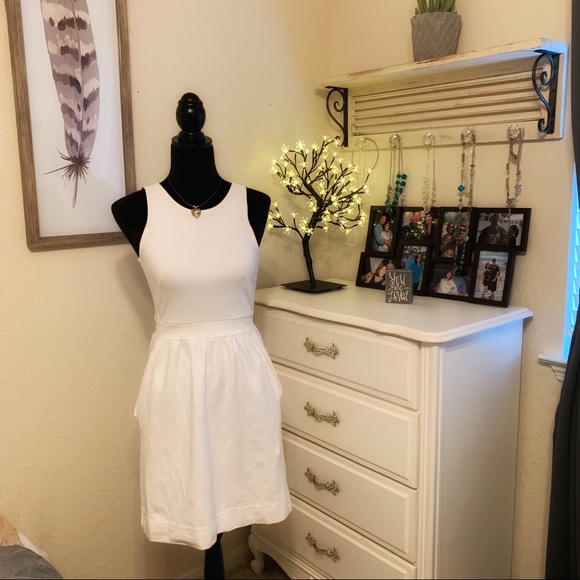 Madewell Dresses & Skirts - Madewell sporty white sleeveless dress sz XXS